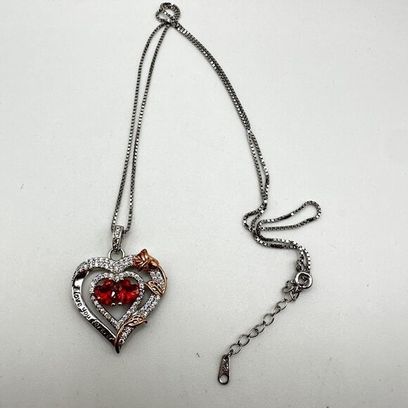 NIB Sterling silver, possibly gold plated, heart necklace with cz diamonds! - Picture 6 of 11